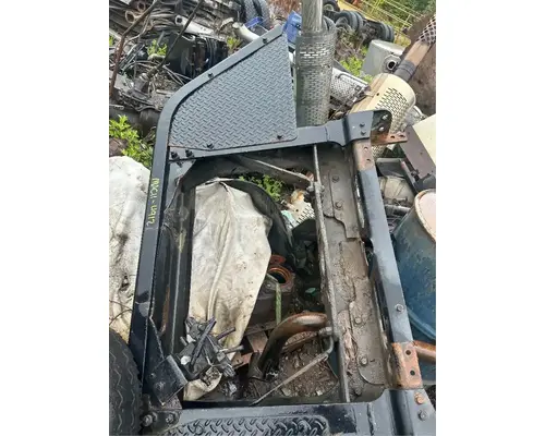 Mack GU813 Bumper Assembly, Front