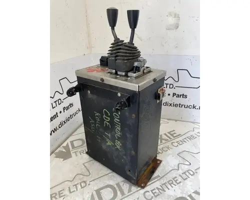 Mack GU813 Equipment (Mounted)