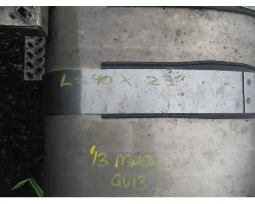 Mack GU813 Fuel Tank