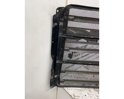 Mack GU813 Grille