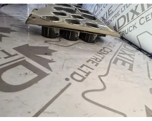 Mack GU813 Instrument Cluster