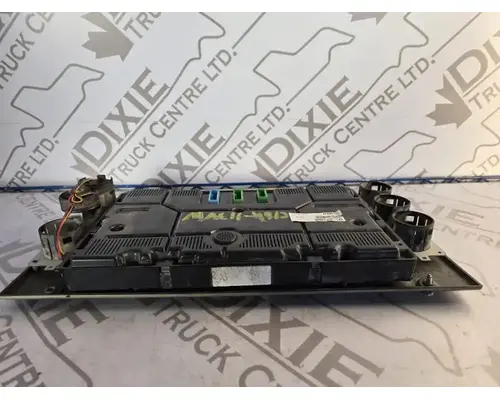 Mack GU813 Instrument Cluster
