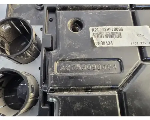 Mack GU813 Instrument Cluster