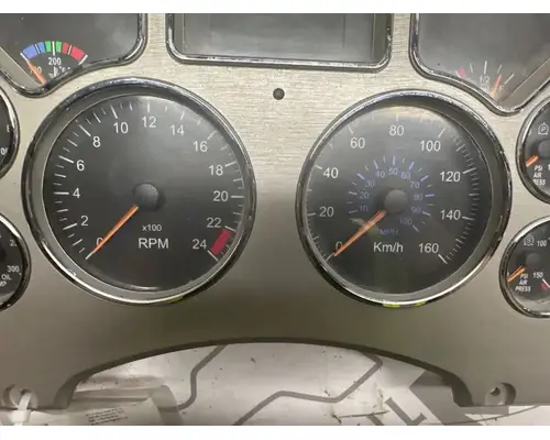 Mack GU813 Instrument Cluster