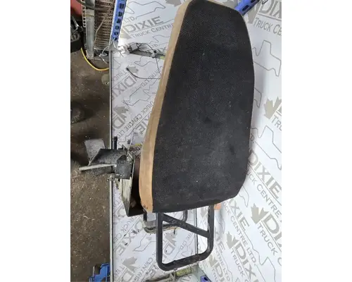 Mack GU813 Seat, Front