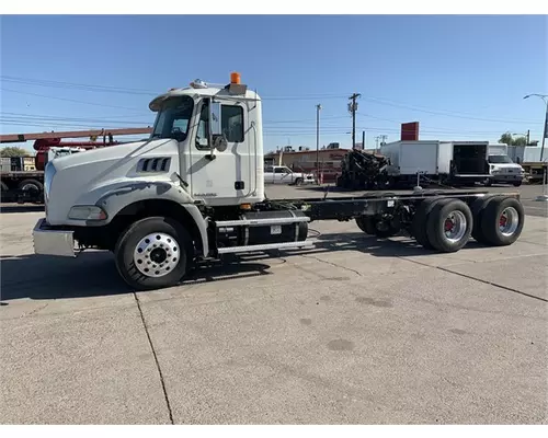 Complete Vehicle MACK Granite GU813 American Truck Salvage