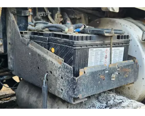 Battery Box Mack GU713 Complete Recycling