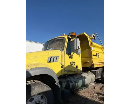 Cab Mack GU713 Holst Truck Parts