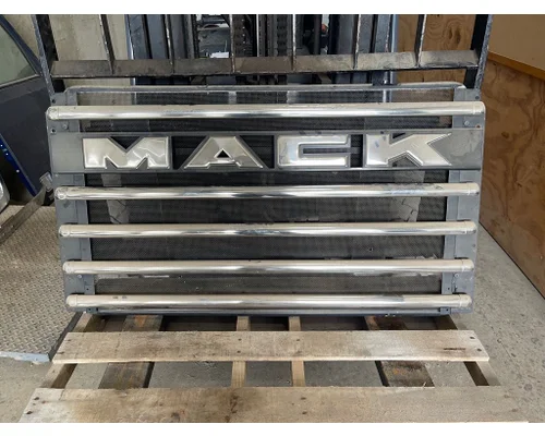 Grille MACK GU713 Dutchers Inc   Heavy Truck Div  NY