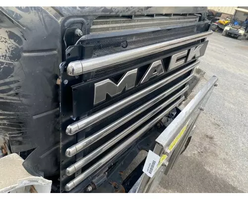 Grille MACK GU713 Dutchers Inc   Heavy Truck Div  Ny