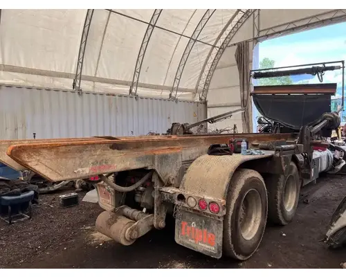 Equipment (Mounted) Mack GU813 Dixie Truck Centre