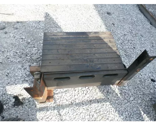 Mack LE613 Battery Box