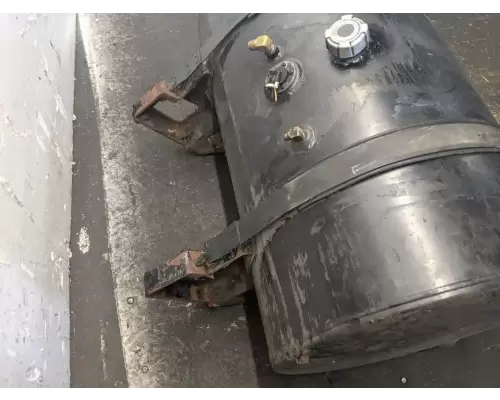 Mack LEU613 Fuel Tank