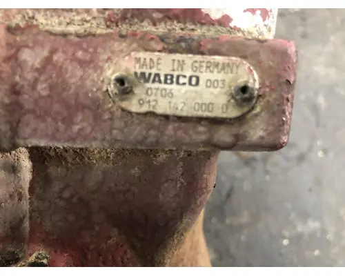 Mack MP7 Air Compressor
