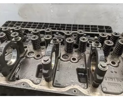 Mack MP7 Cylinder Head