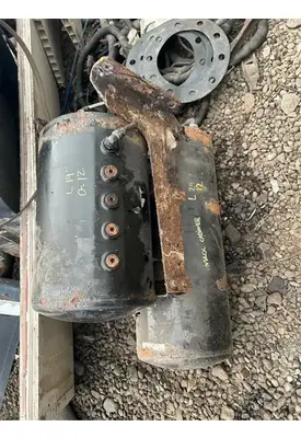 Mack MR688S Air Tank