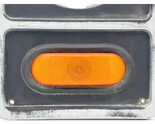 Mack MR688S Headlamp Assembly