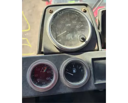 Mack MR688S Instrument Cluster