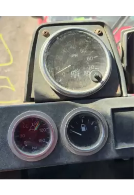 Mack MR688S Instrument Cluster