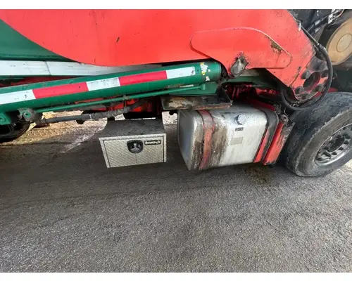 Mack MRU613 Fuel Tank