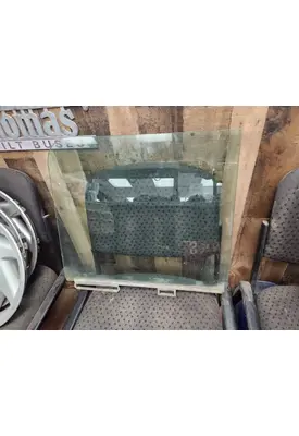 Mack MRU613 Windshield Glass