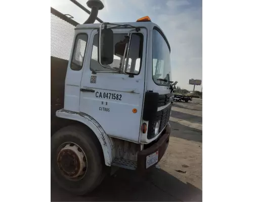 Mack MS250P Cab