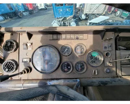 Mack MS250P Instrument Cluster