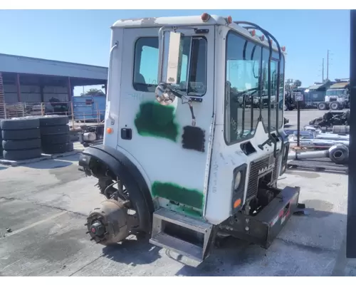 Cab MACK MR688 LKQ Heavy Truck - Tampa