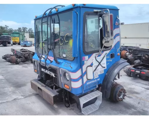 Cab MACK MRU613 LKQ Heavy Truck - Tampa