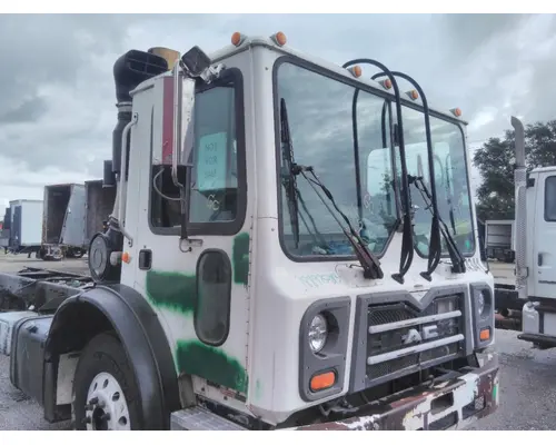 Cab MACK MRU613 LKQ Heavy Truck - Tampa