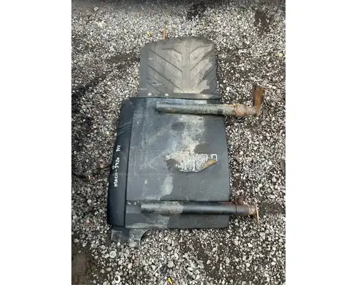 Fender Mack MRU613 Dixie Truck Centre