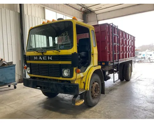 Cab Mack MS MIDLINER Vander Haags Inc WM