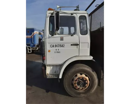 Cab Mack MS250P Garabedian Equipment Company