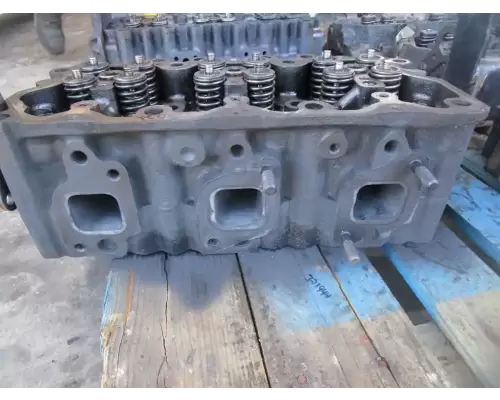 Mack N/A Cylinder Head