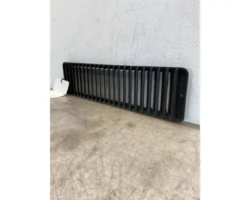 Body Parts, Misc. MACK Pinnacle Frontier Truck Parts