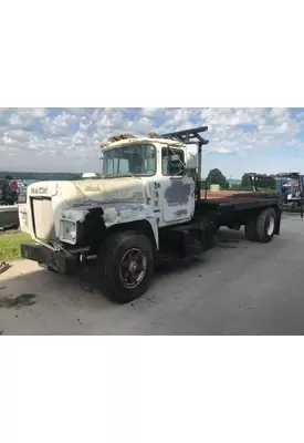 Mack R600 Cab Assembly