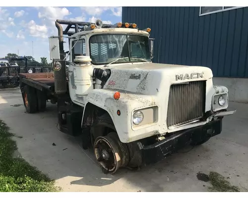 Mack R600 Cab Assembly