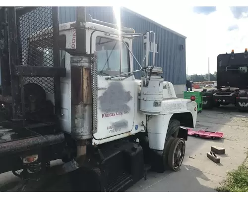 Mack R600 Cab Assembly