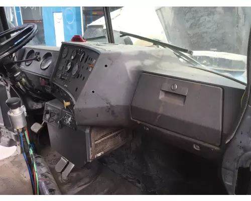 Mack R600 Dash Assembly