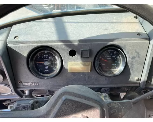 Mack RB600 Instrument Cluster