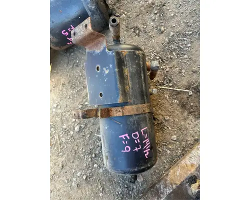 Mack RB688S Air Tank