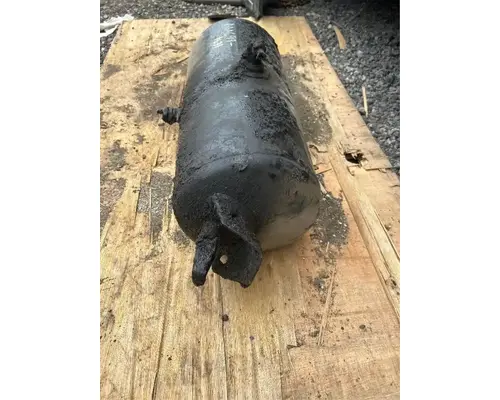 Mack RB688S Air Tank