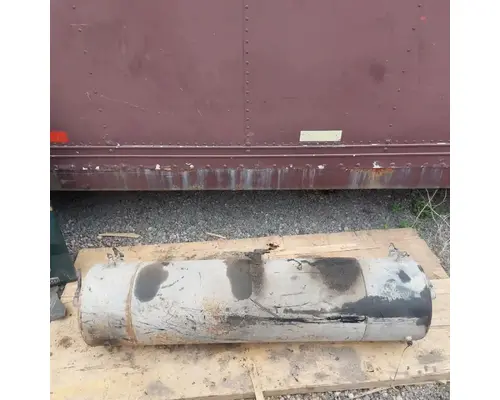 Mack RB688S Air Tank