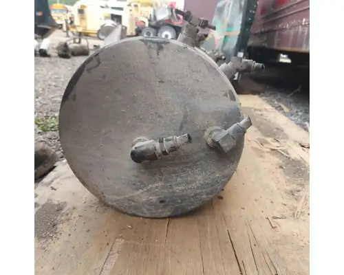Mack RB688S Air Tank