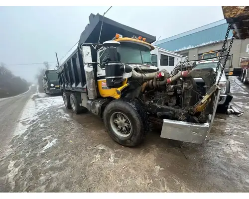 Mack RB688S Box  Bed