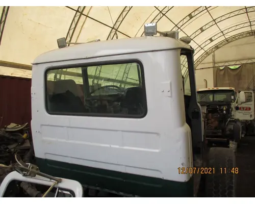 Mack RB688S Cab