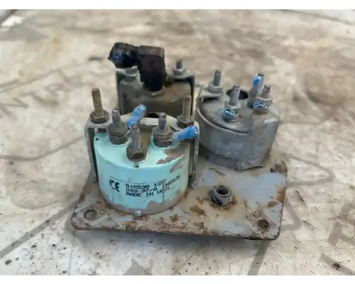 Mack RB688S Dash Assembly