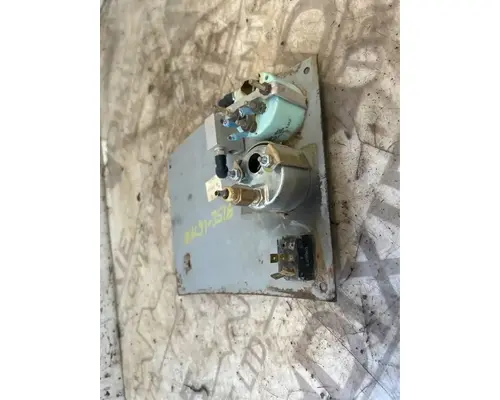 Mack RB688S Dash Assembly