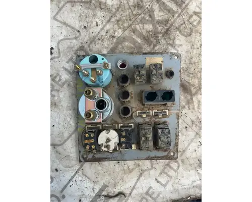 Mack RB688S Dash Assembly