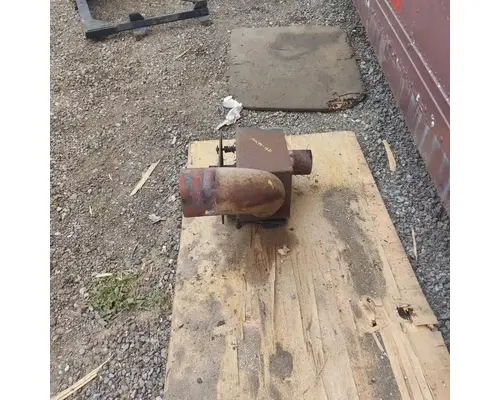 Mack RB688S Exhaust Pipe